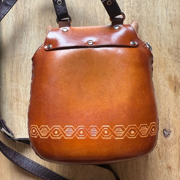 Brown Fox Leather Crossbody Bag - Picture 3 of 11